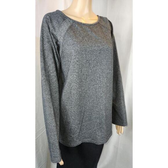 Danskin Long Sleeve Shirt - Picture 3 of 11